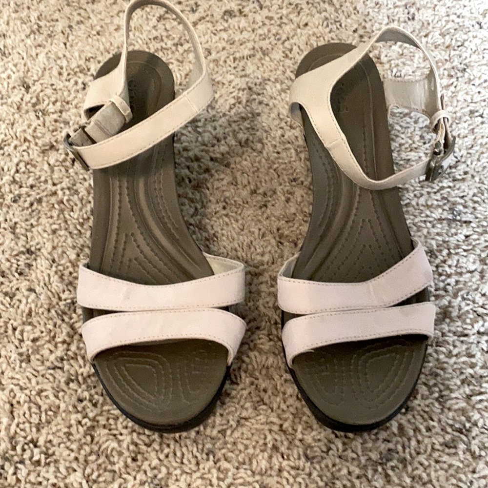Crocs heeled sandal size 10